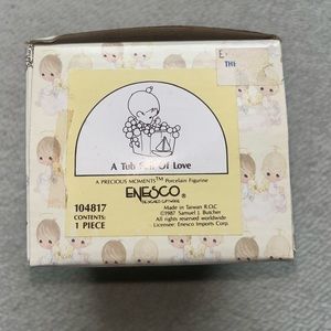 Precious Moments, A tub full of love